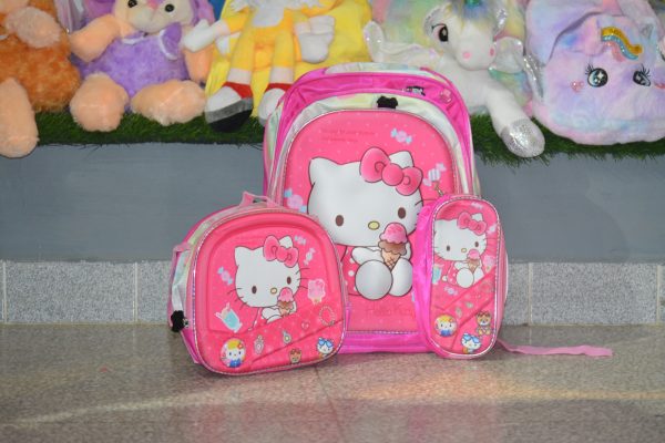 Mochila infantil con un diseño de Hello Kitty+lunchera