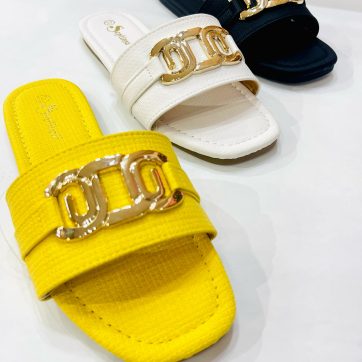 Sandalias de mujer con hebilla