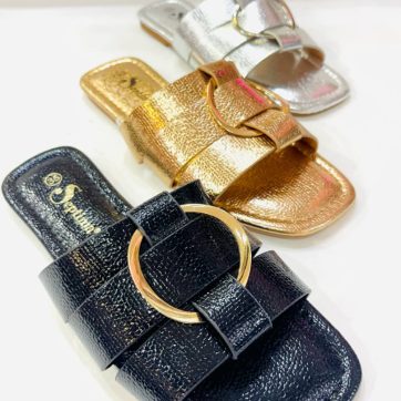 Sandalias con hebilla circular para mujer