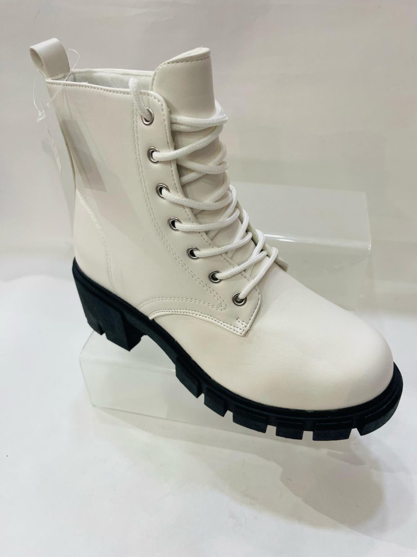 Botas altas de mujer