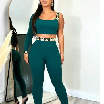 Conjunto de leggins y blusa para mujer
