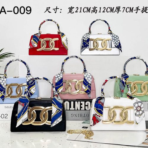 Cartera con hebilla