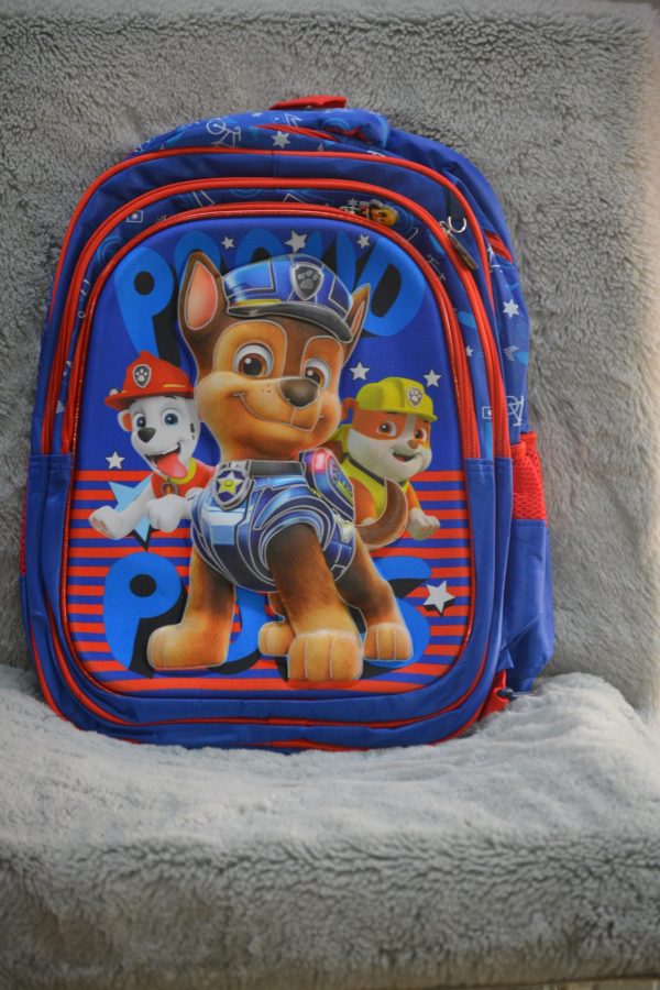 Mochila escolar con un diseño de la Patrulla Canina