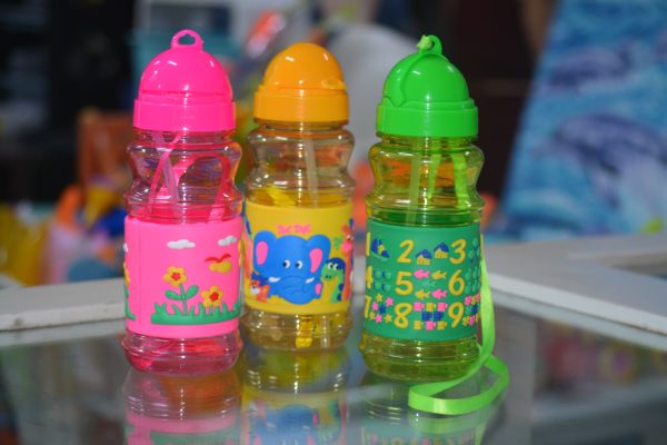 Botella plástica para almacenamiento de líquidos 500ml - Imagen 3
