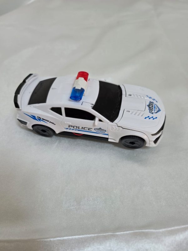 Auto patrullero transformer con luces y sonido a base de pilas