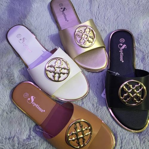 Sandalias planas negras para mujer con punta abierta de flores y suela antideslizante, adecuadas para uso en exteriores e interiores