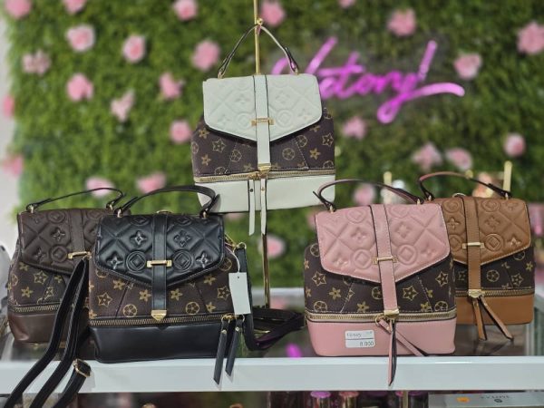 Bolso con incrustados para mujer