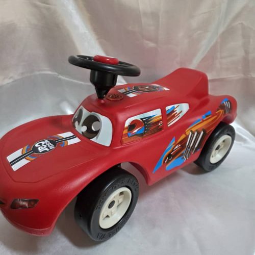 Carro montable para niños, diseño Cars