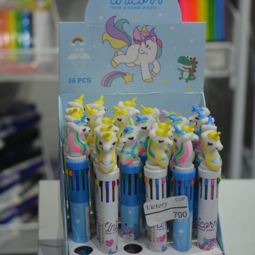 Bolígrafos multicolor con temática de unicornio (1)