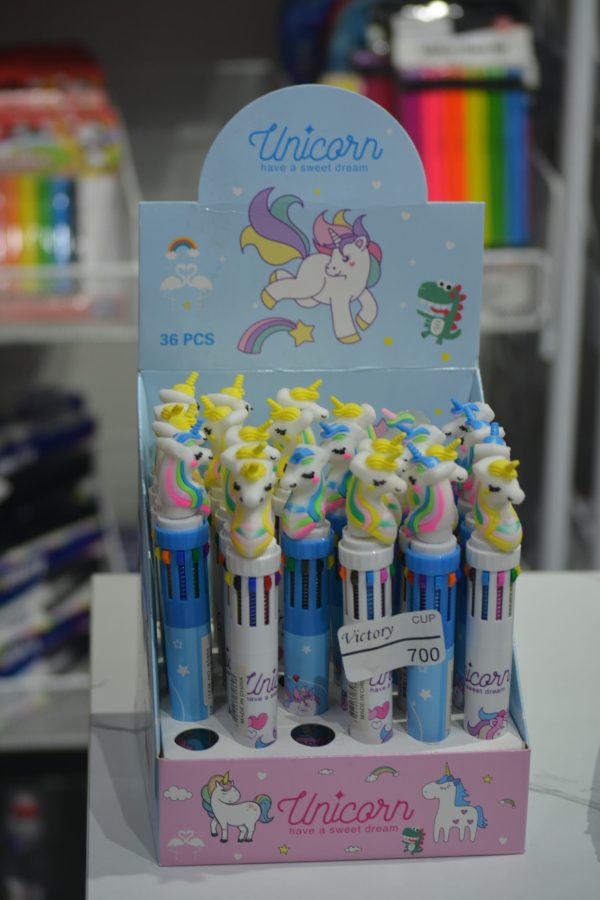 Bolígrafos multicolor con temática de unicornio (1)
