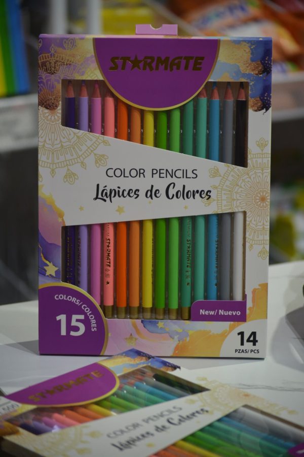 Caja de 14 lápices y 15 colores
