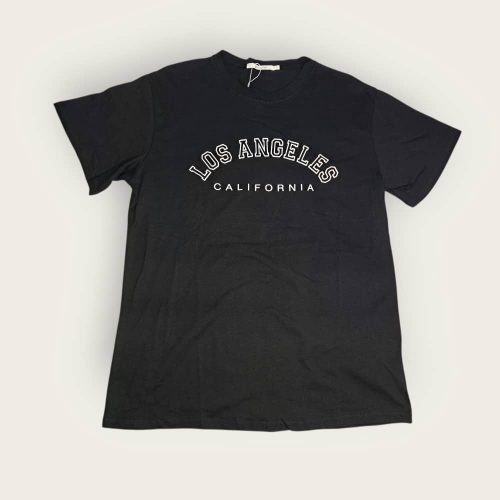 Camisetas con un gráfico de "Los Ángeles"