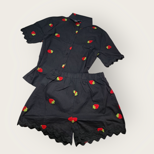 Juego de camisa y chor para mujer con diseños de fresas, color negro