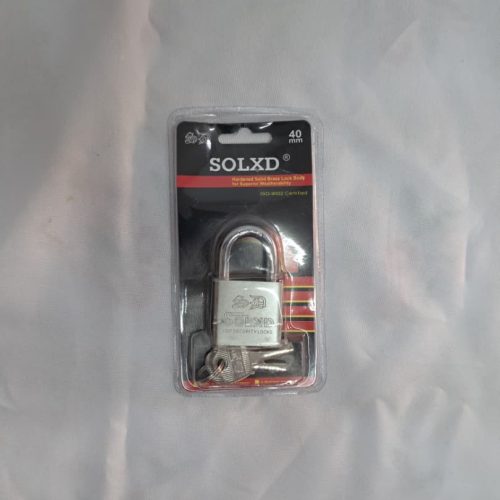 Candado de 40mm con juego de 2 llaves.