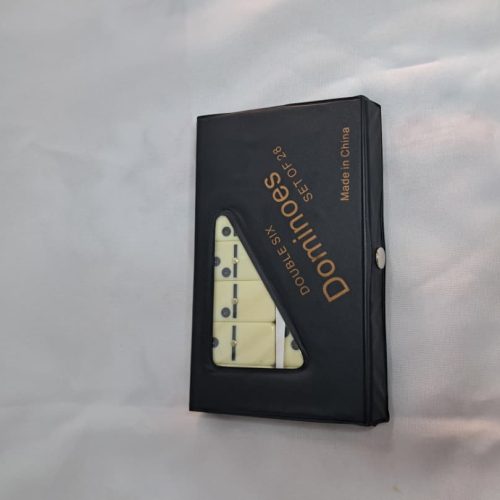 Juego de dominó doble seis amarillo.