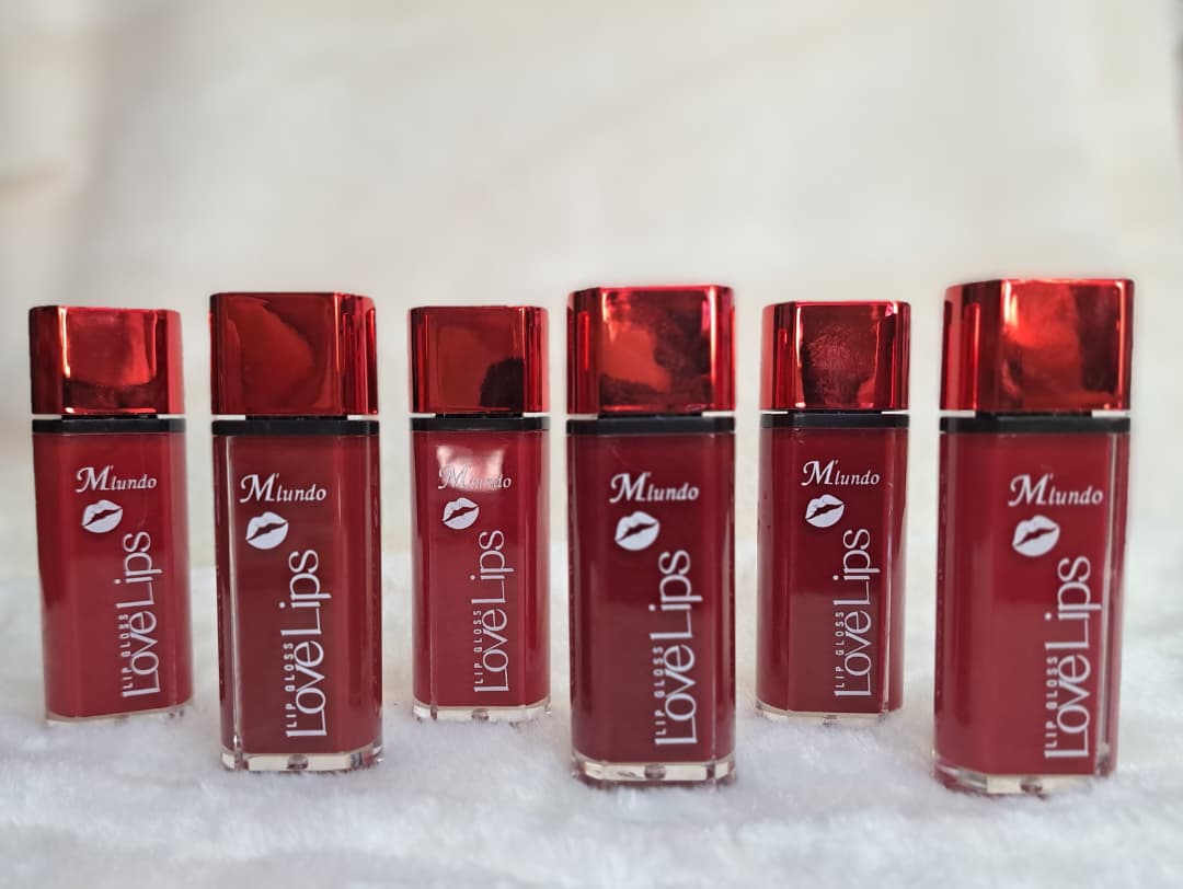 Brillos labiales líquidos, "Love Lips".