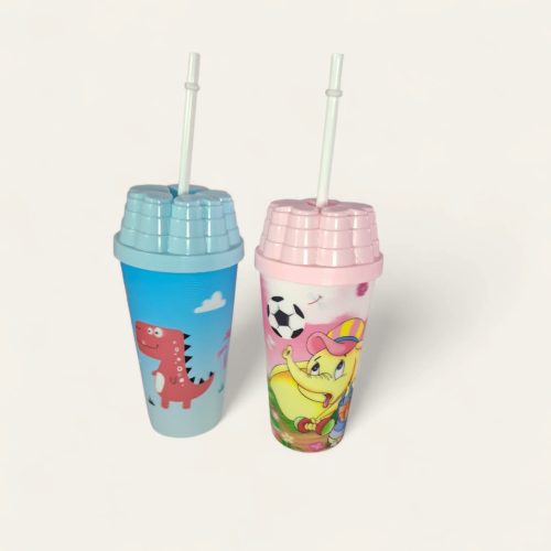 Vasos de plástico para niños con tapas y pajitas. Diseñados para ser reutilizables e ideales para que los niños beban de forma segura (1u)