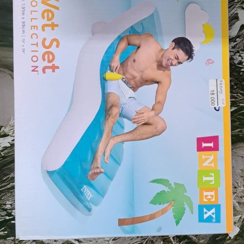 Colchoneta inflable 75" x 39"