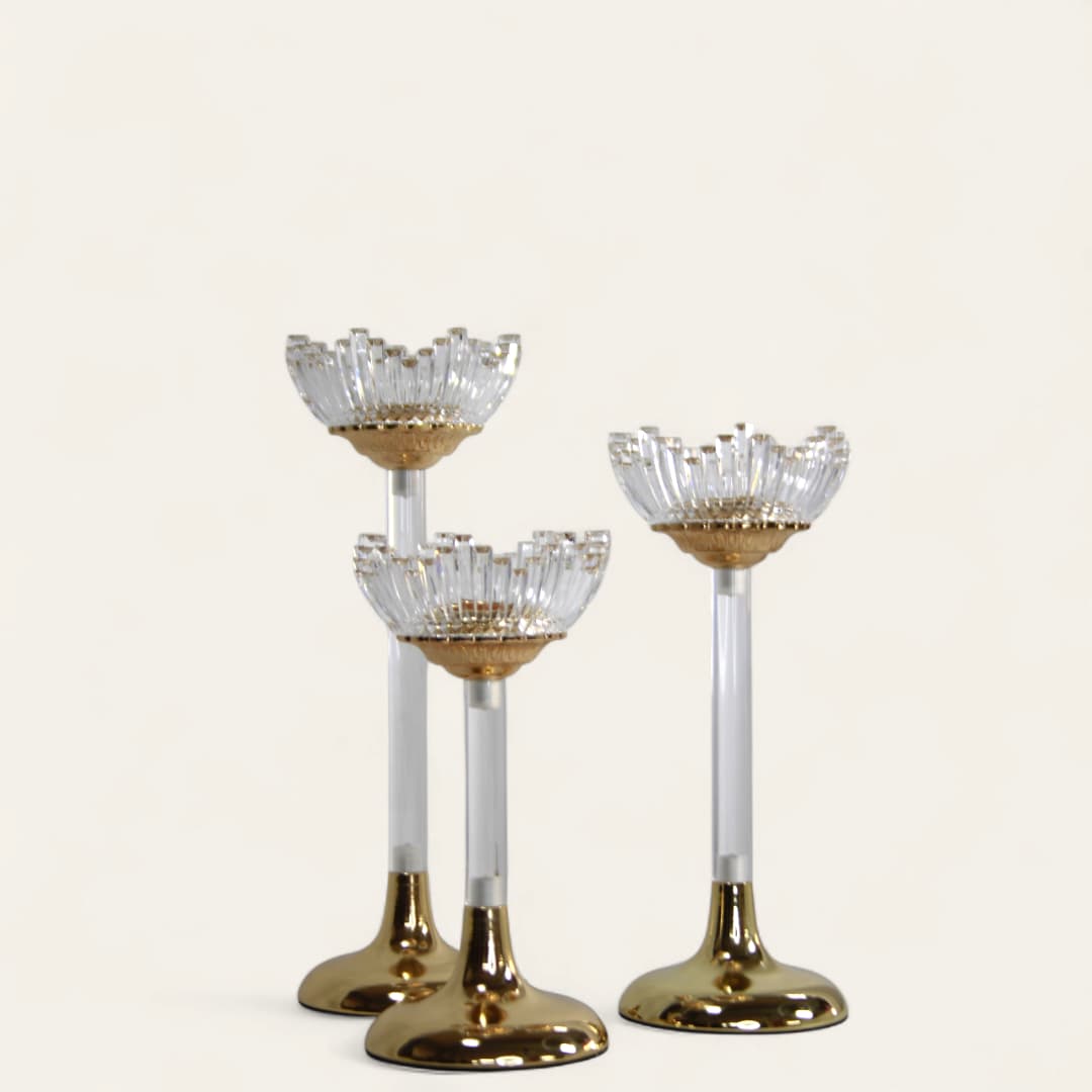 Set de 3 candelabros de cristal con base dorada