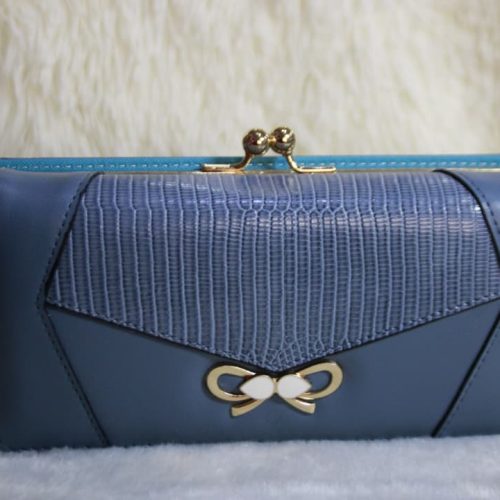 Monedero para mujer de cierre de broche con lazo dorado